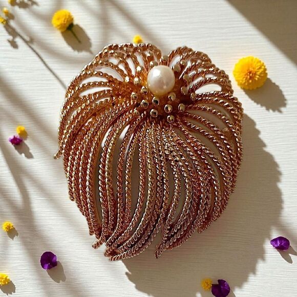 Vintage Waterfall Brooch Pin Spill Fireworks Cordelia Ropes Flower Gold Tone MCM - Picture 10 of 13